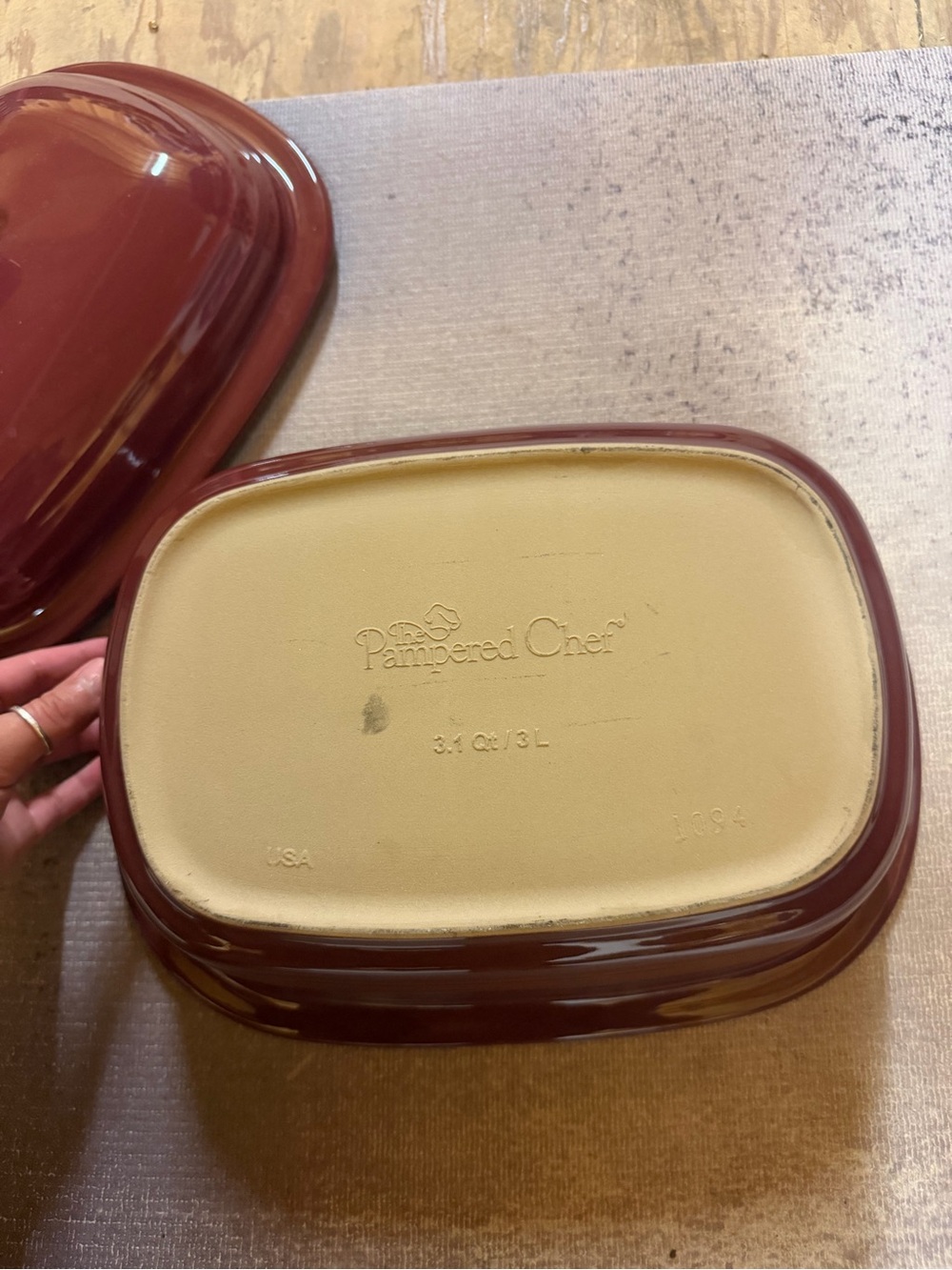 Pampered Chef Deep Covered Baker Cranberry Burgundy Stoneware 3.1 Qt 2101 USA - Picture 3 of 3